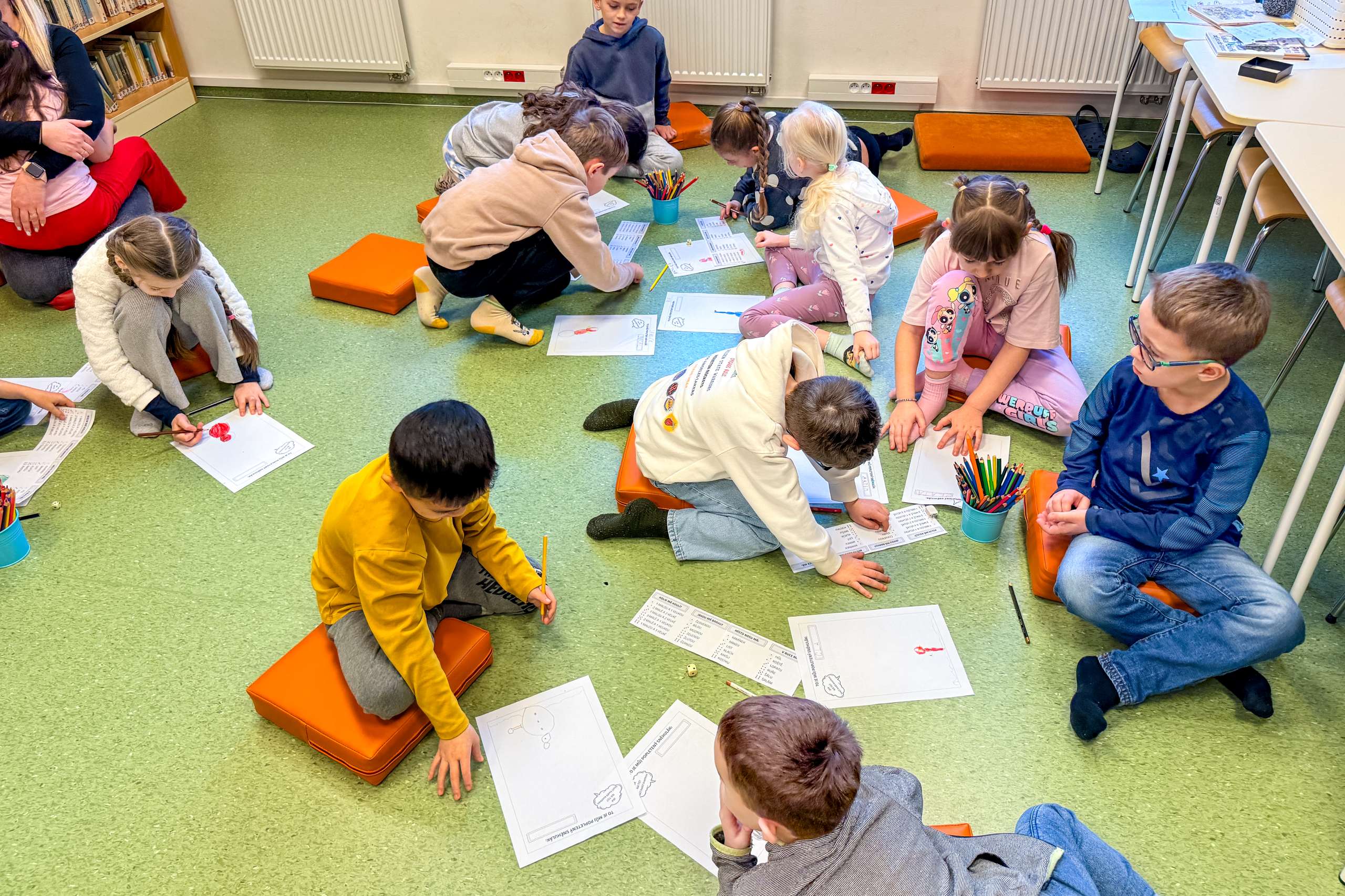 Čtenářská_dílna_v_knihovně_děti_v_knihovně_Klecany