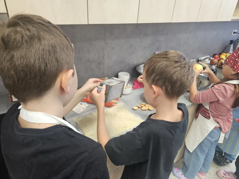 peceni-strudlu-3.b-05