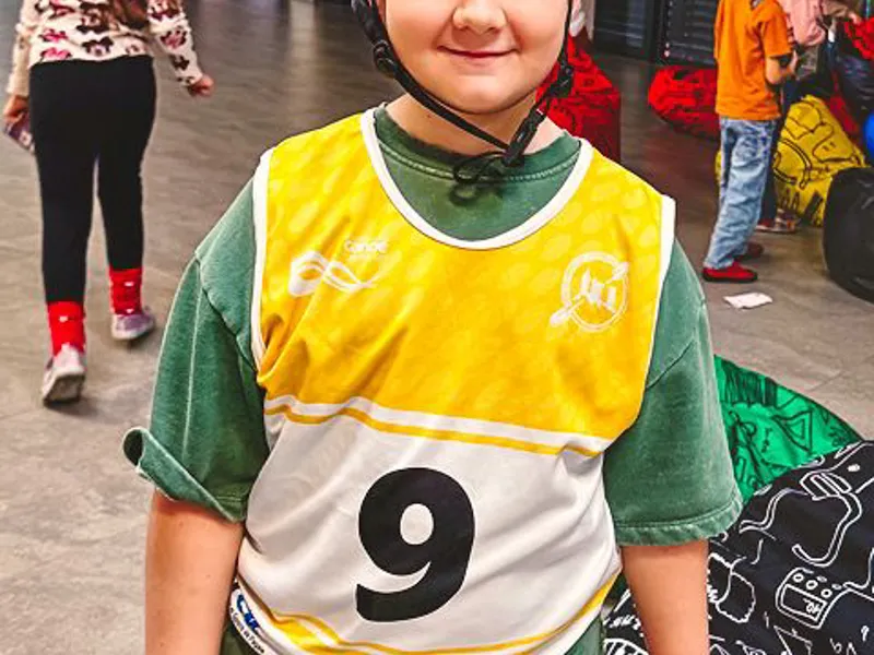 Adriana_Morenová_žáci_si_zkouší_kajakářské_vybavení