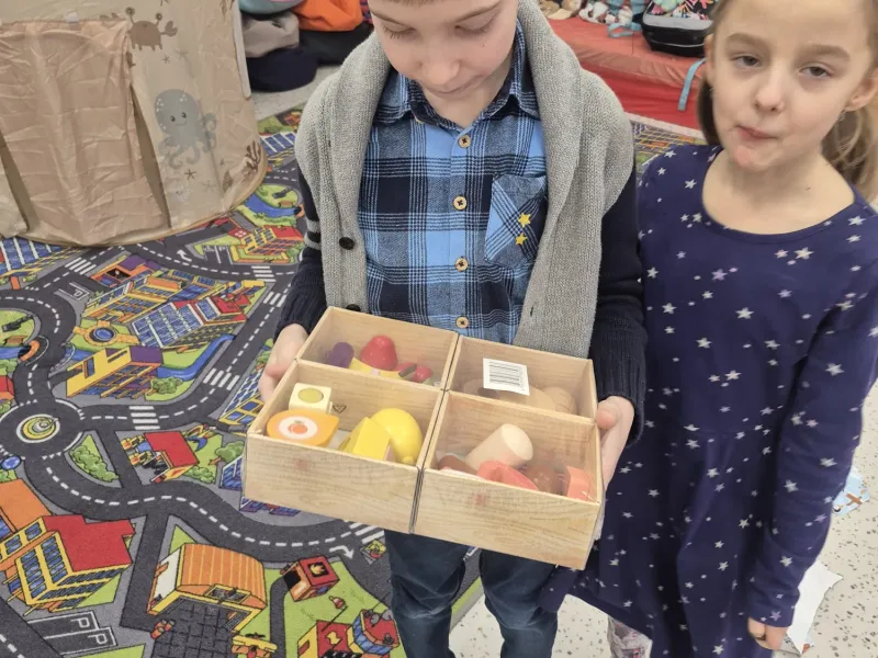 Vánoční besídka opičky