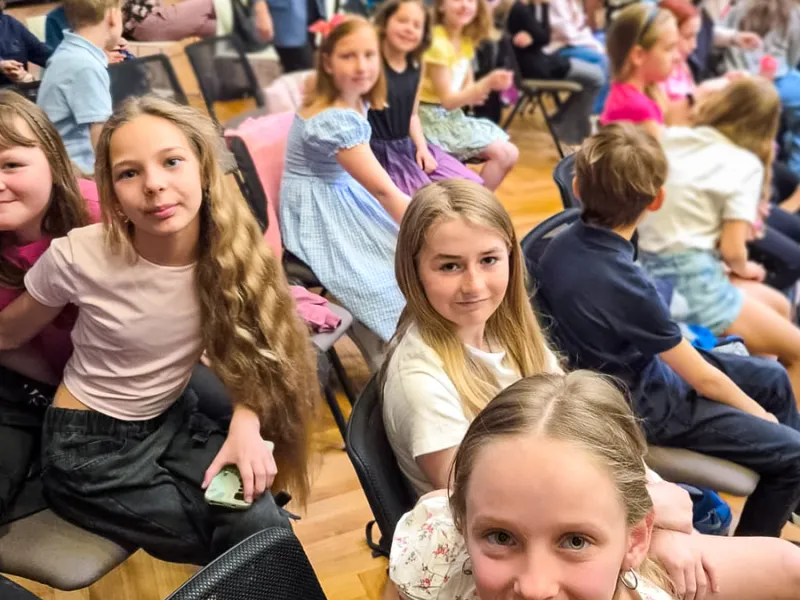 Zaci_na_recitacni_soutezi