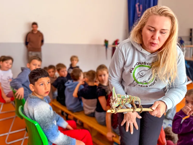 Papoušci_a_jeji_svět_přednáška_s_exotickými_ptáky