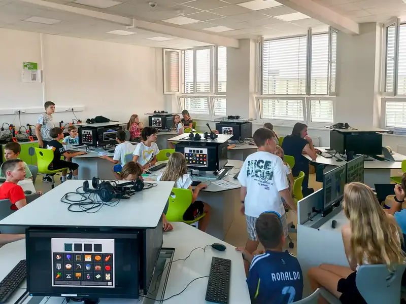 Projektový_týden_06/2026