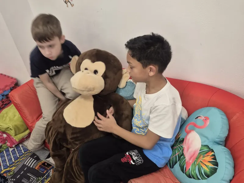 Vánoční besídka opičky