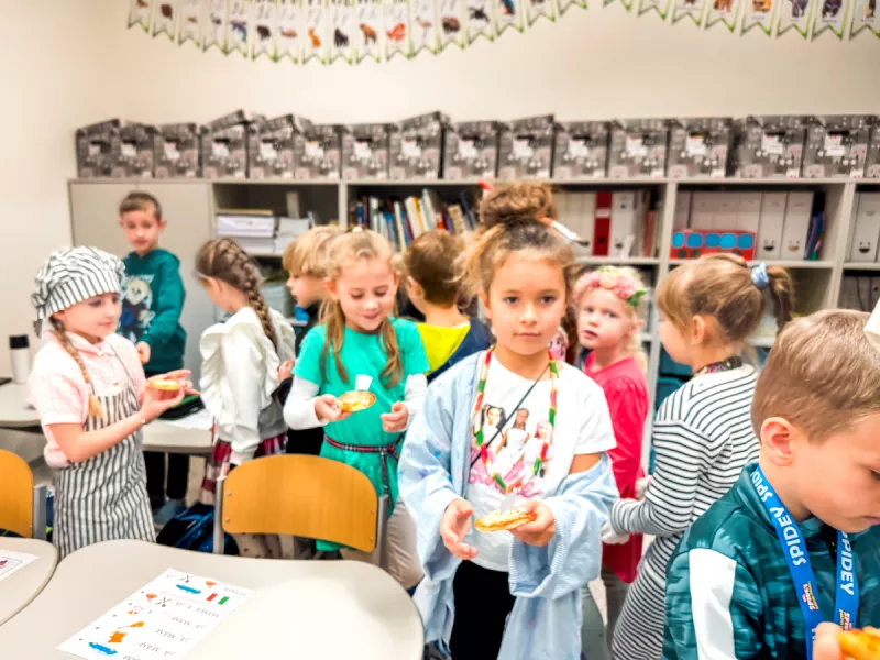 zari2025web-19-of-28