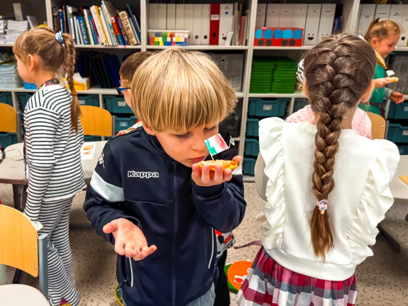 zari2025web-22-of-28