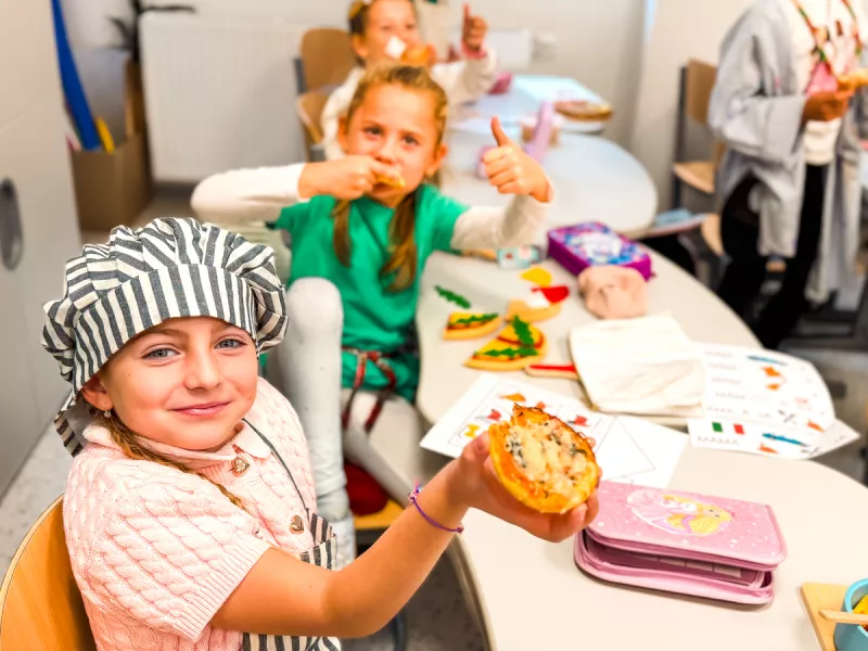 zari2025web-27-of-28